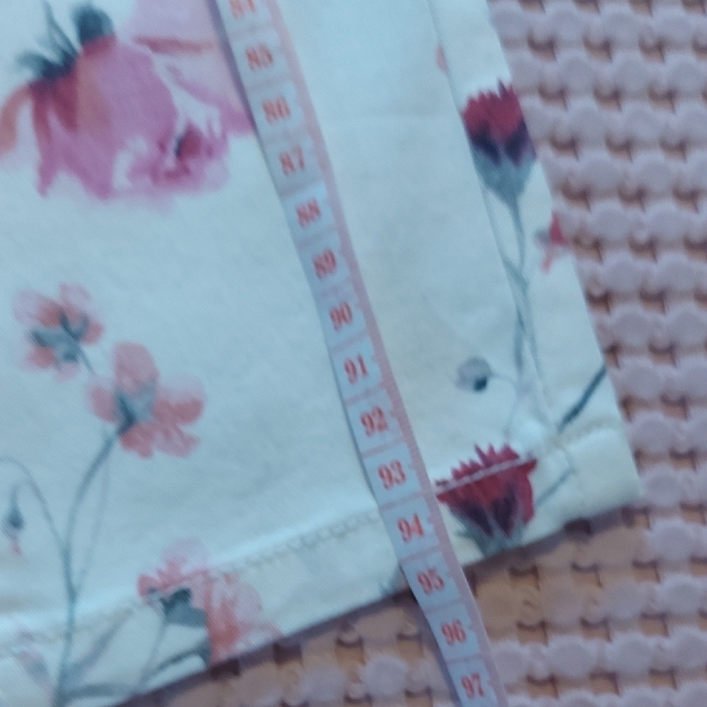 Floral Women's Cropped Jeans - Picture 11 of 12